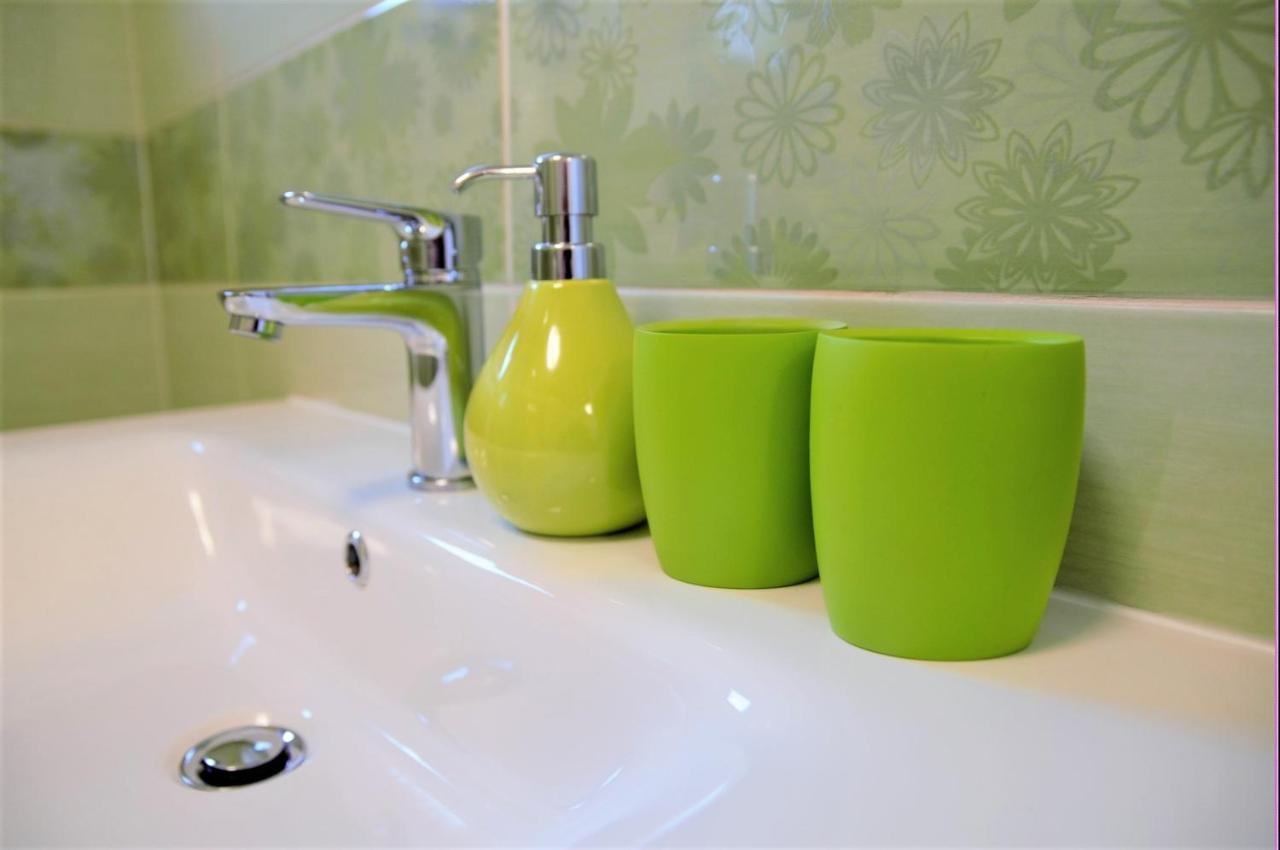 Amaryllis Residence, Apartment Diana & Deluxe Rooms With Shared Kitchen Veli Lošinj Kültér fotó