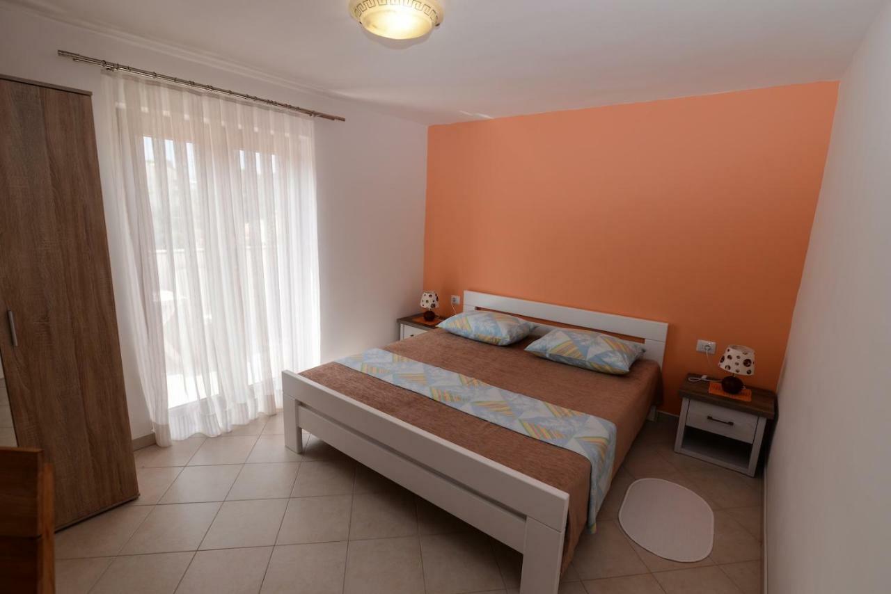 Amaryllis Residence, Apartment Diana & Deluxe Rooms With Shared Kitchen Veli Lošinj Kültér fotó